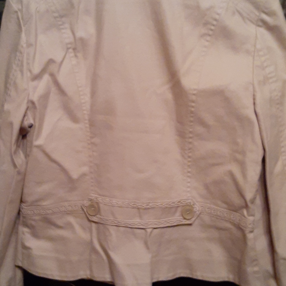 Beautiful jacket - Picture 3 of 3